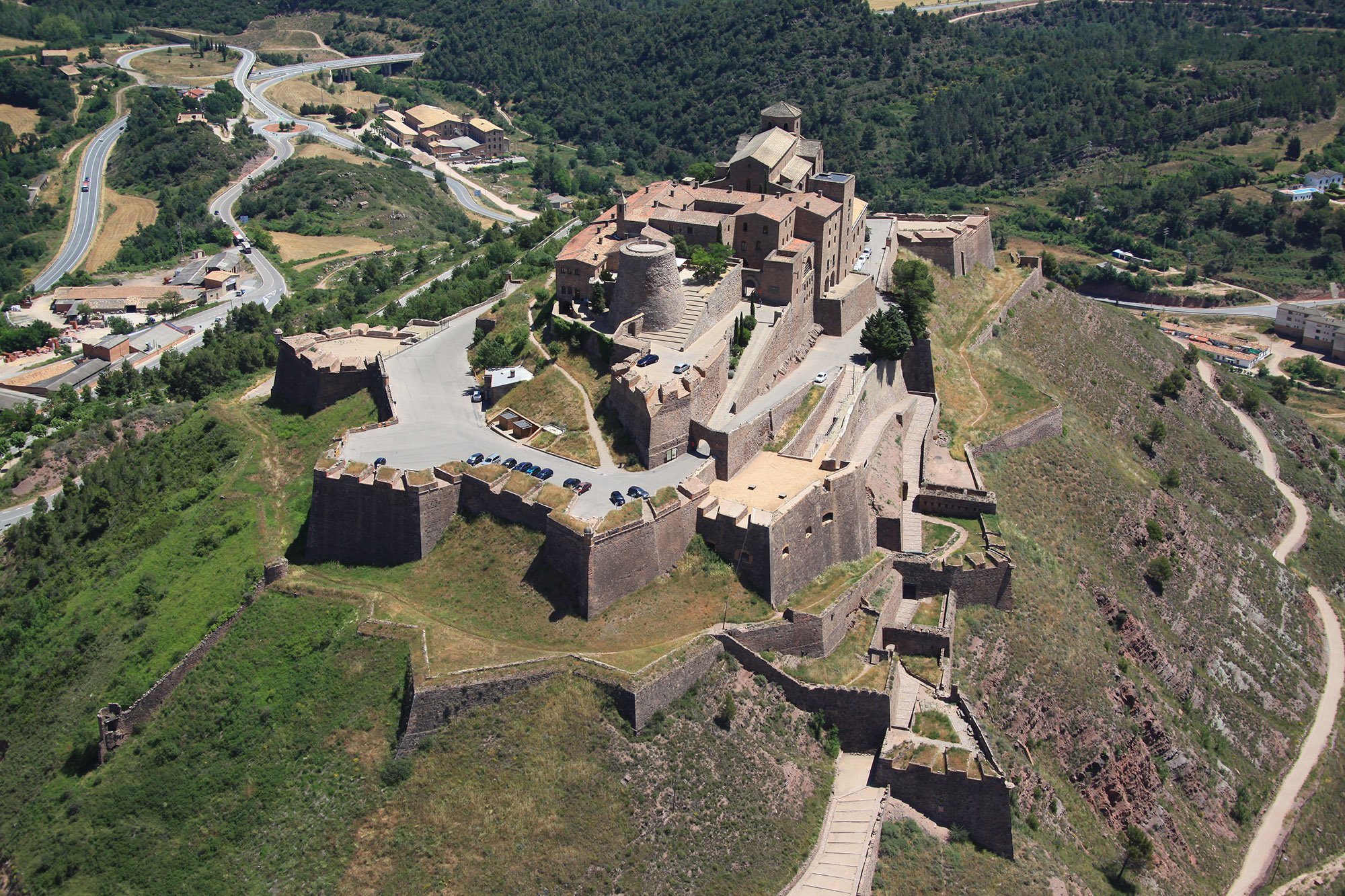 Vista aèria del castell de Cardona Vista aèria del castell de Cardona
