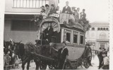 La primera diligència de l'Estat feia el trajecte Reus-Barcelona, un viatge d'unes 12 hores La primera diligència de l'Estat feia el trajecte Reus-Barcelona, un viatge d'unes 12 hores