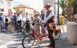 Trobada de bicicletes a la Festa del Mercat a la Plaça d'Amposta