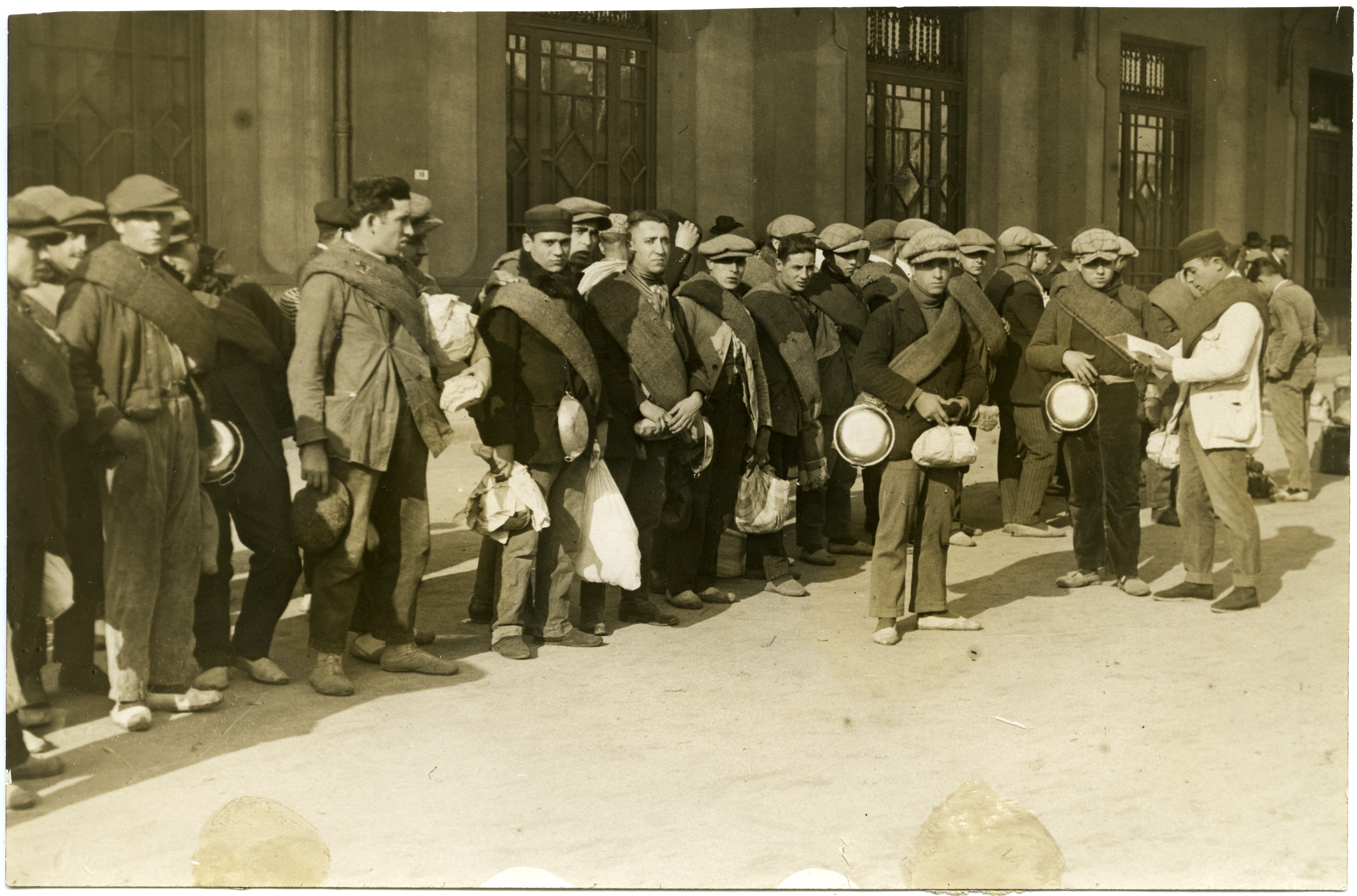 Milers de joves catalans van ser enviats a la guerra del Rif contra la seva voluntat