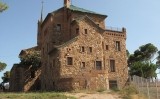 Casa del Mestre, a la Colònia Güell Casa del Mestre, a la Colònia Güell