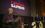 Eulàlia Duran agraeix el Premi d'Honor de la Història Eulàlia Duran agraeix el Premi d'Honor de la Història