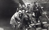 Membres de la Comunitat General de Regants en una excursió pel túnel de Montclar als anys setanta Membres de la Comunitat General de Regants en una excursió pel túnel de Montclar als anys setanta