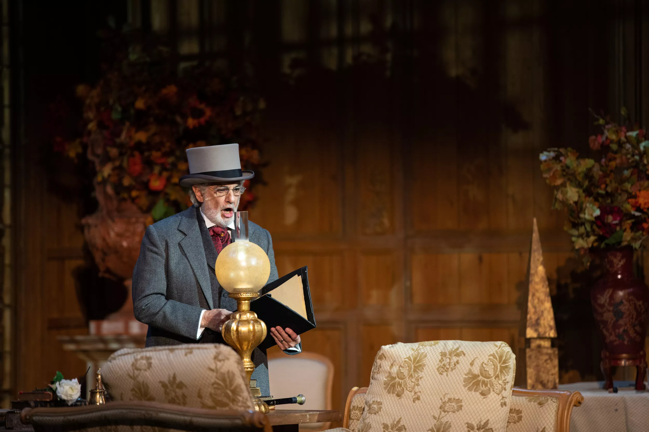 Plácido Domingo actuant en 'La Traviata' a l'Òpera Reial de Masqat al 2019