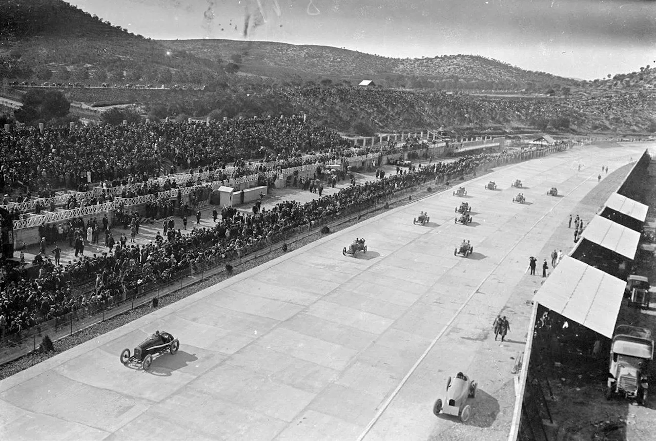 L'Autòdrom de Terramar va ser el quart circuit automobilístic del món