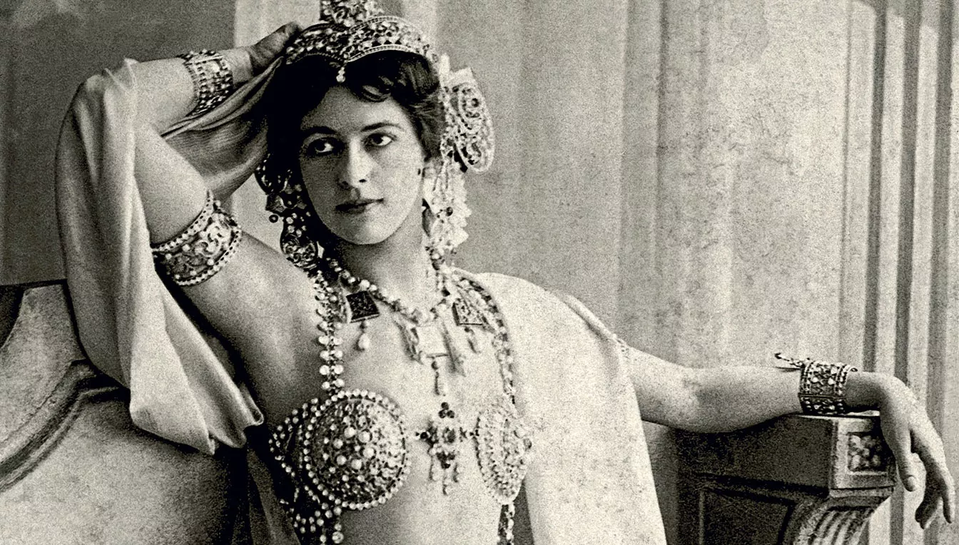 Banquers i polítics li pagaven fortunes a la ballarina holandesa Mata-Hari a canvi d'actuacions privades