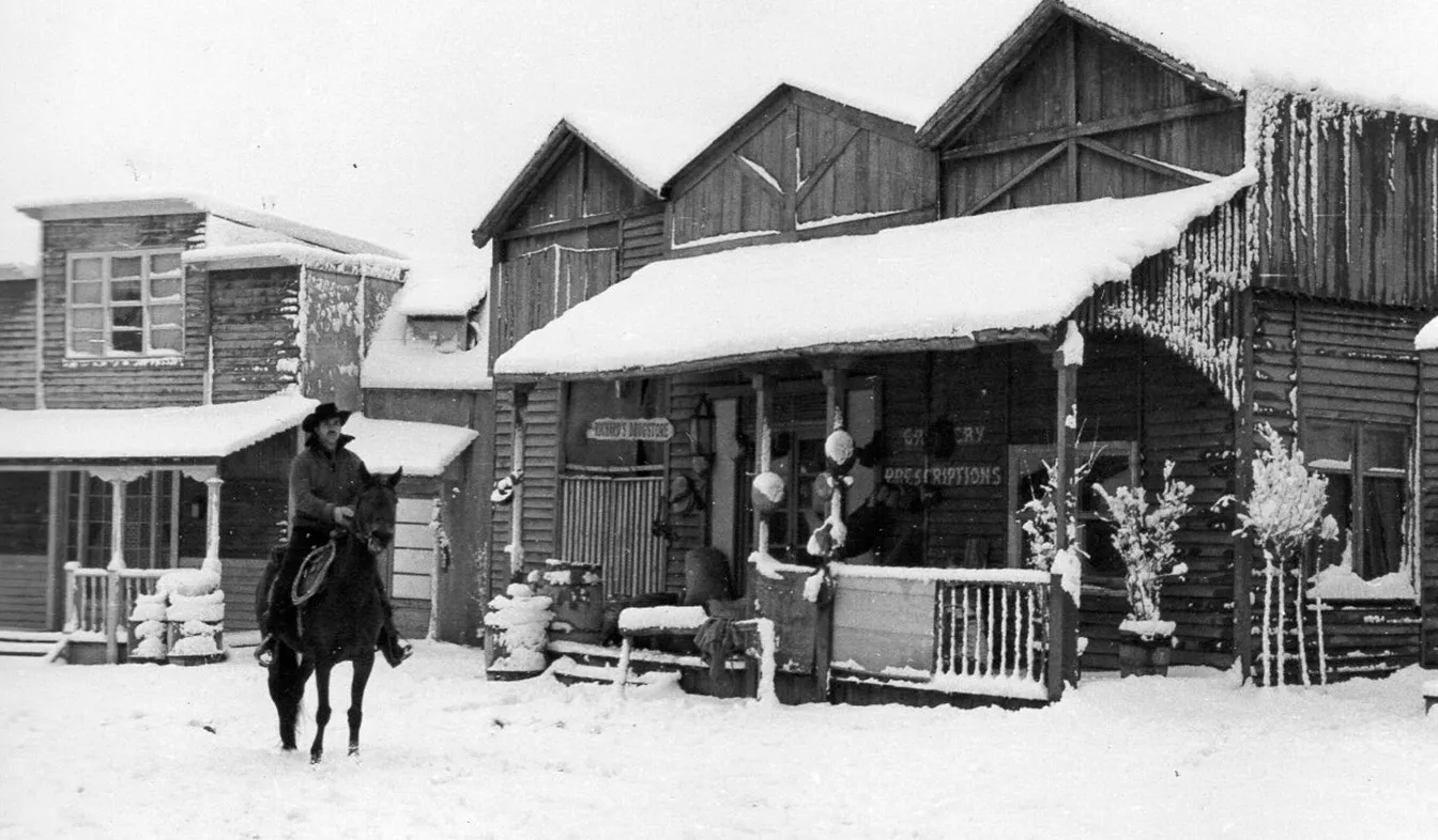 Esplugues City en la nevada que va afectar el set el febrer de 1965