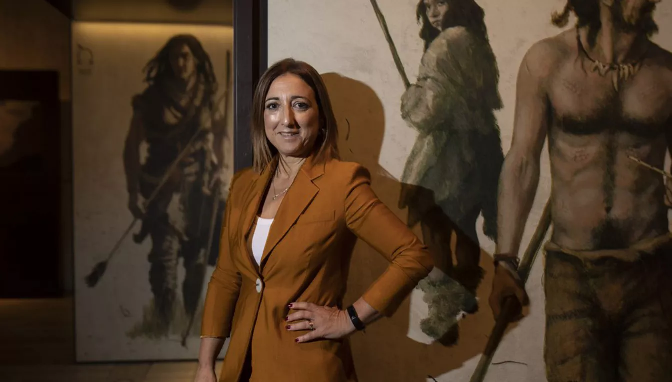 Marga Sánchez Romero és l'autora de 'Prehistorias de mujeres' (Destino, 2023)