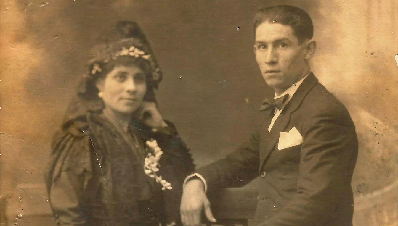 Francesc Comas fotografiat amb la seva esposa, Lola Sabater