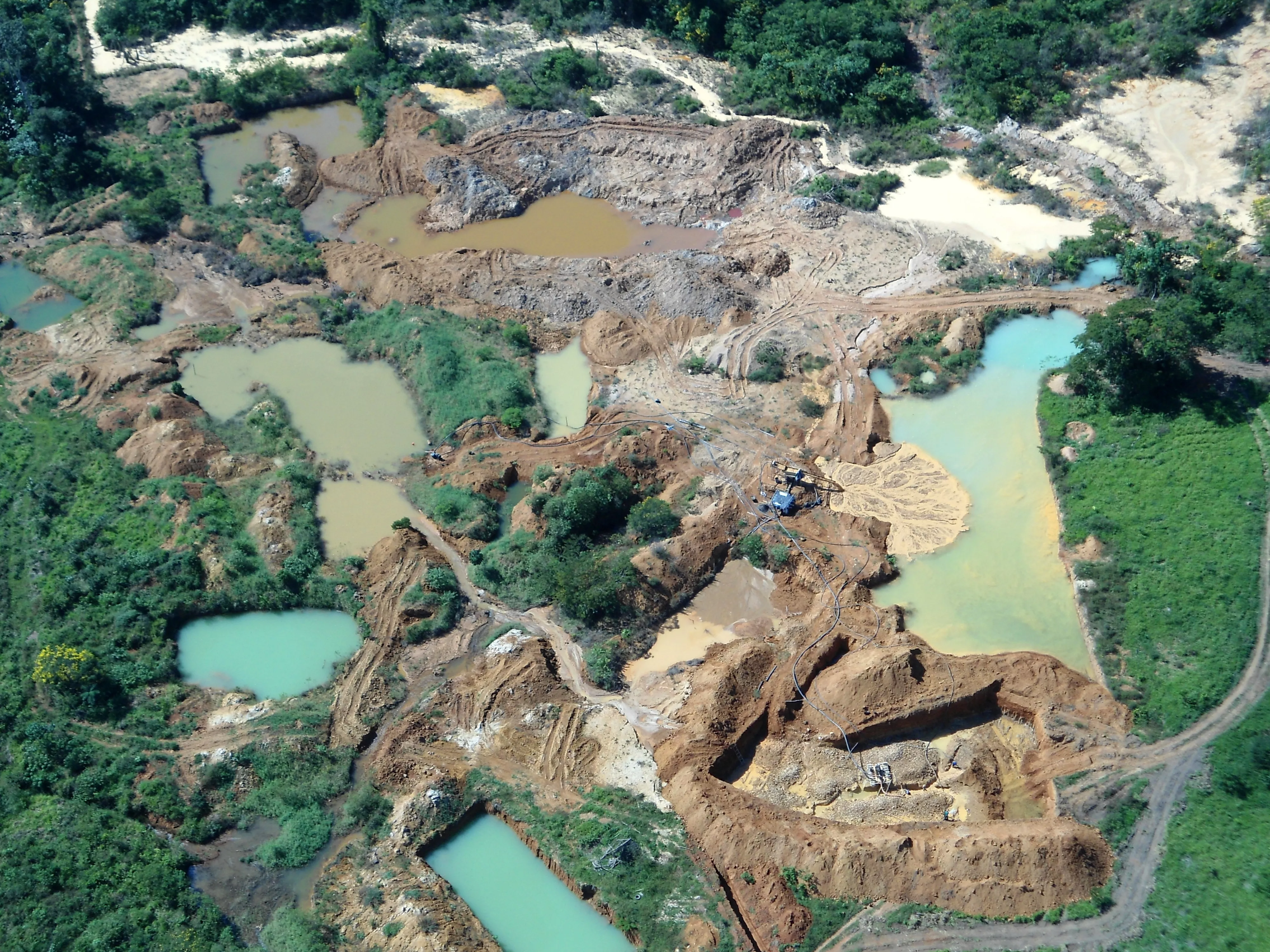 Zona minera d'or a la regió amazònica del Brasil