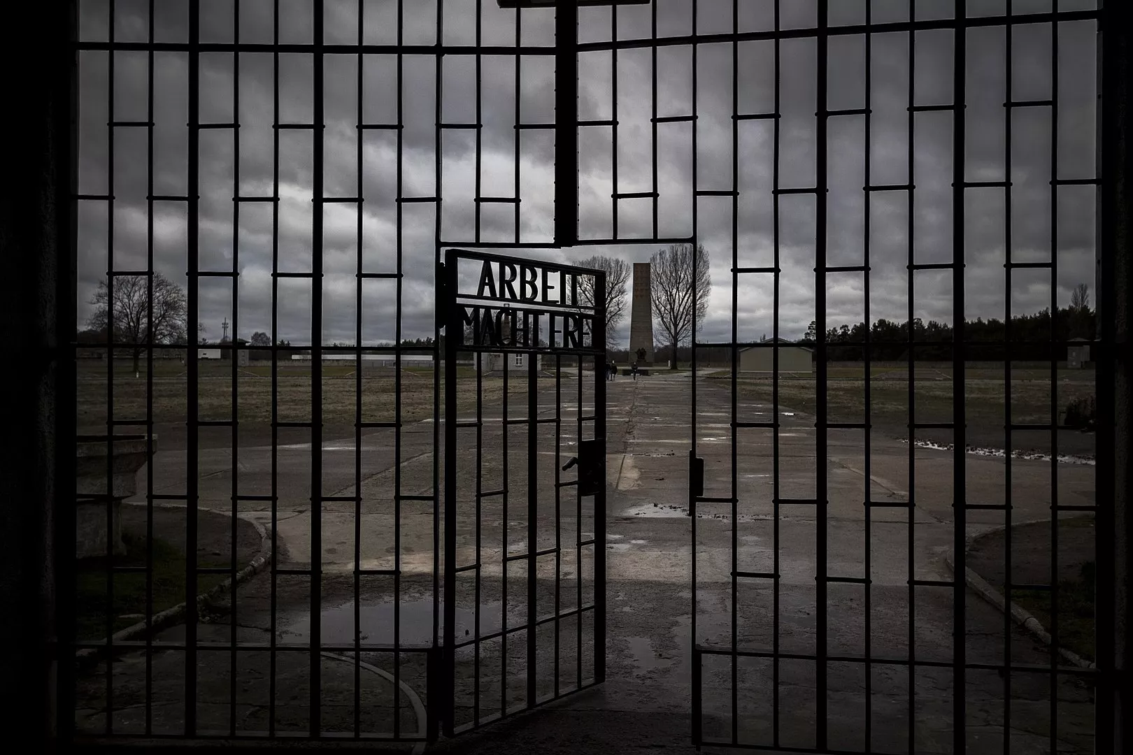 1620px Entrance of Sachsenhausen concentration camp
