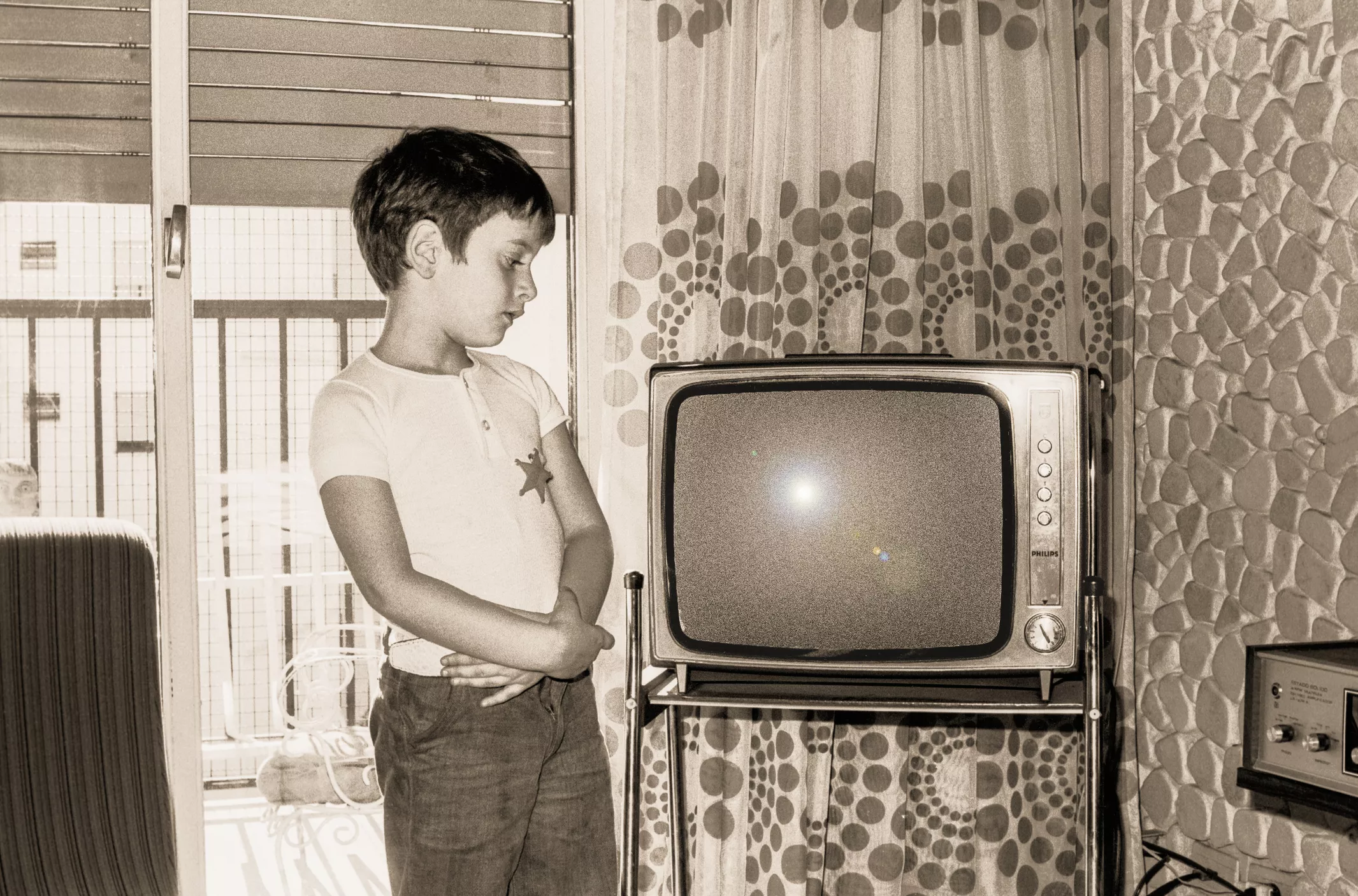 Durant la primera meitat del segle XX, molt poca gent tenia aparells de televisió a casa