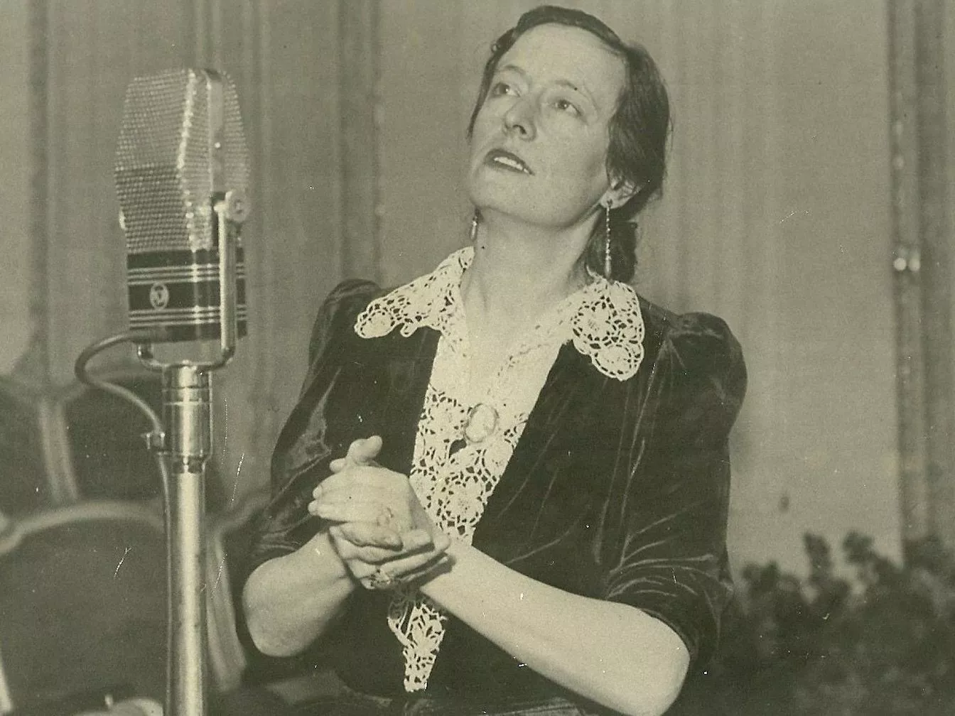 Conxita Badia, en un concert l’any 1938