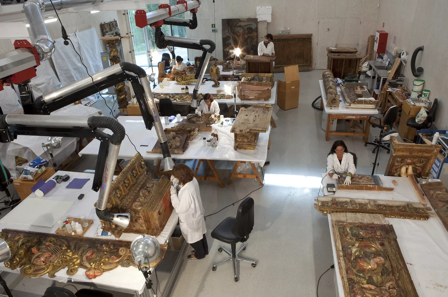 El taller de restauració del Centre de Restauració de Béns Mobles de Catalunya