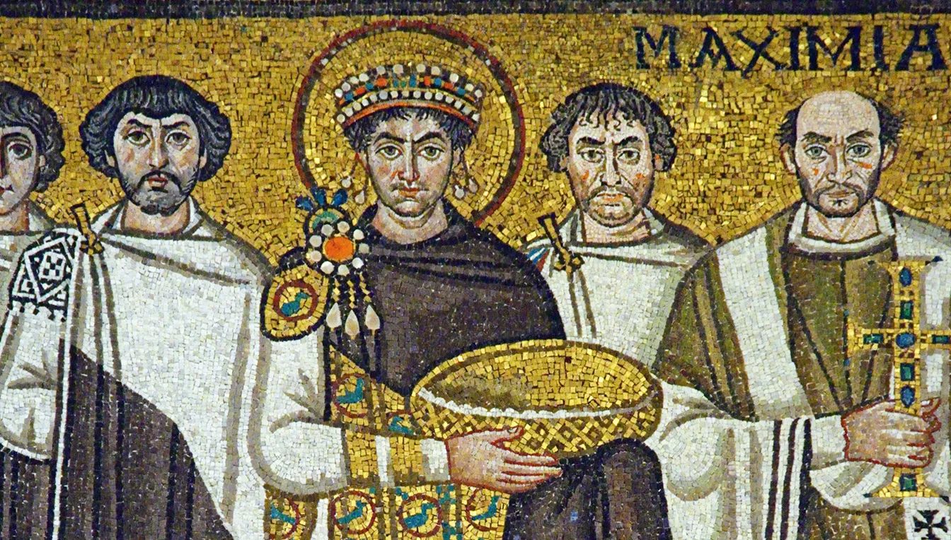 Justinià (al centre) volia refer l'antic Imperi Romà