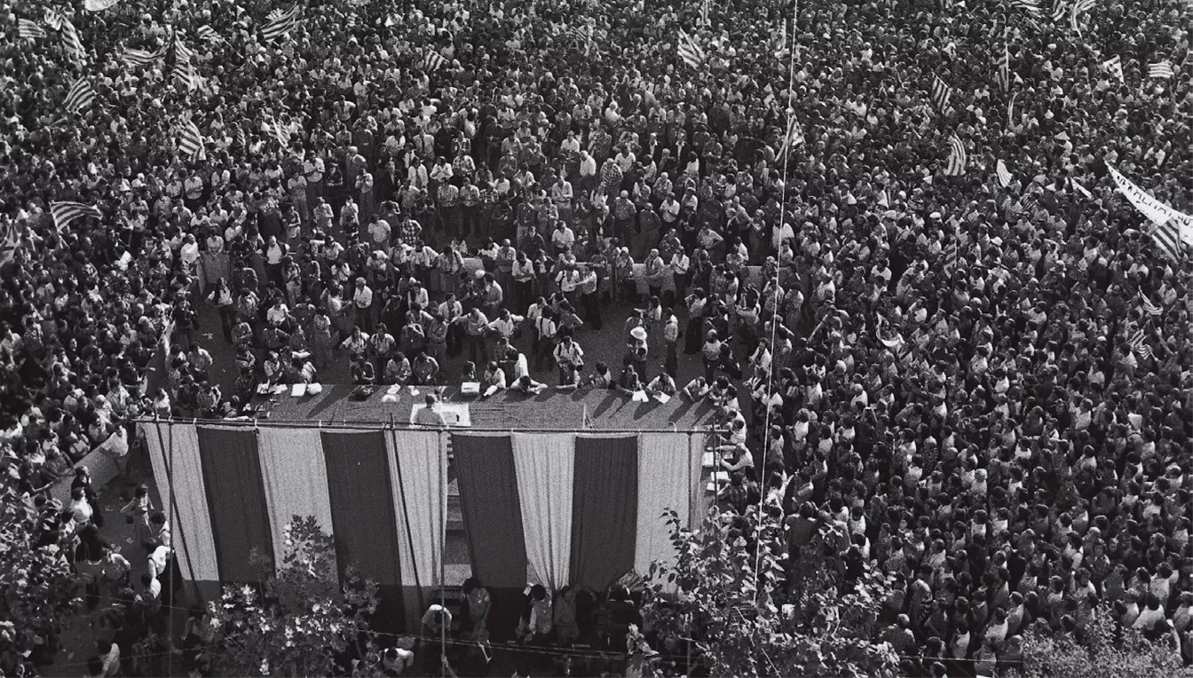 Les concentracions que l’Assemblea havia organitzat a l’inici dels anys setanta van culminar l’11 de setembre del 1976, en la primera Diada no clandestina a Sant Boi de Llobregat