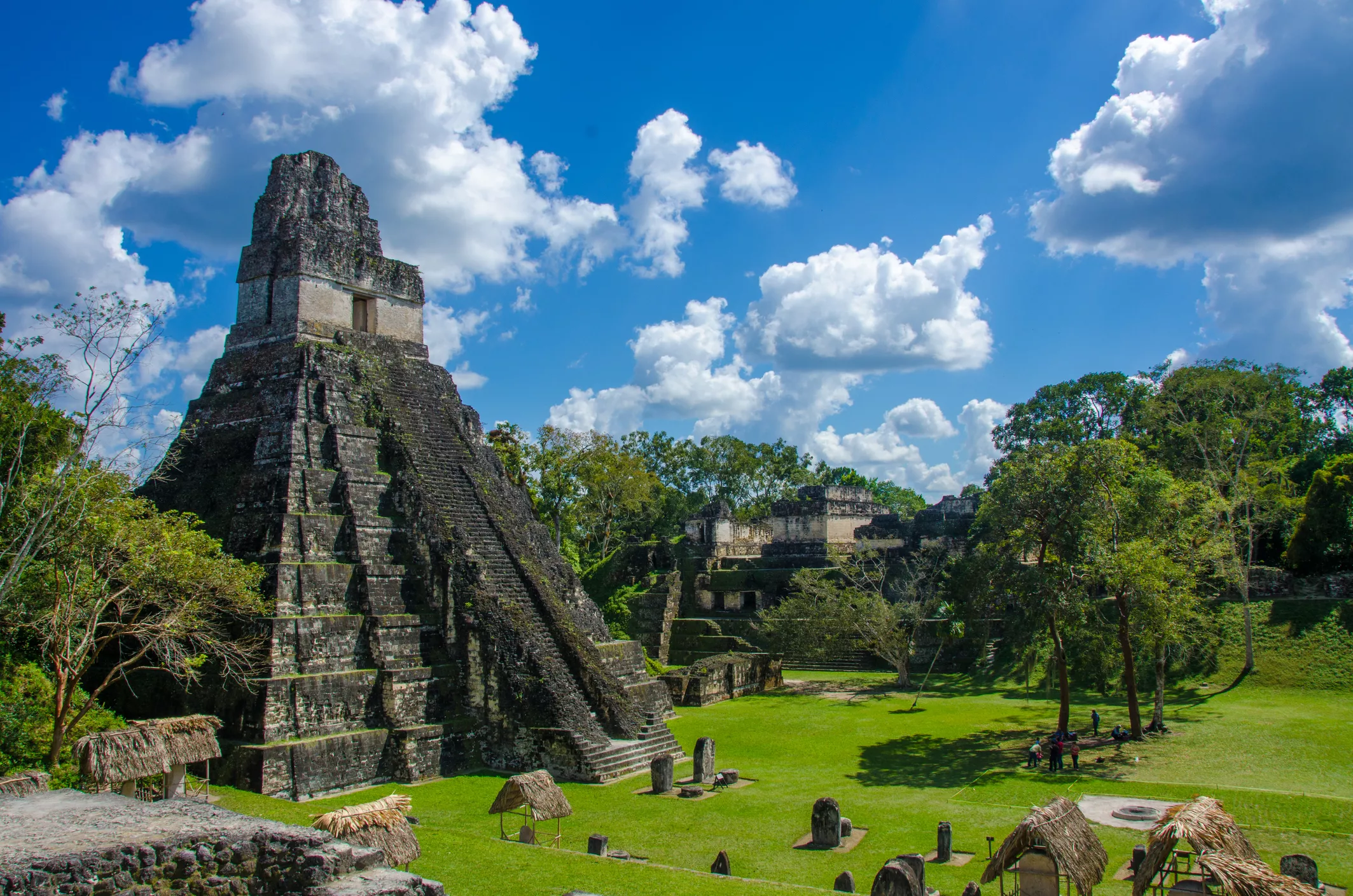Els maies planificaven les construccions fent molta atenció a la seva alineació celest. A la foto, el temple del Jaguar Gegant a Tikal (Guatemala)