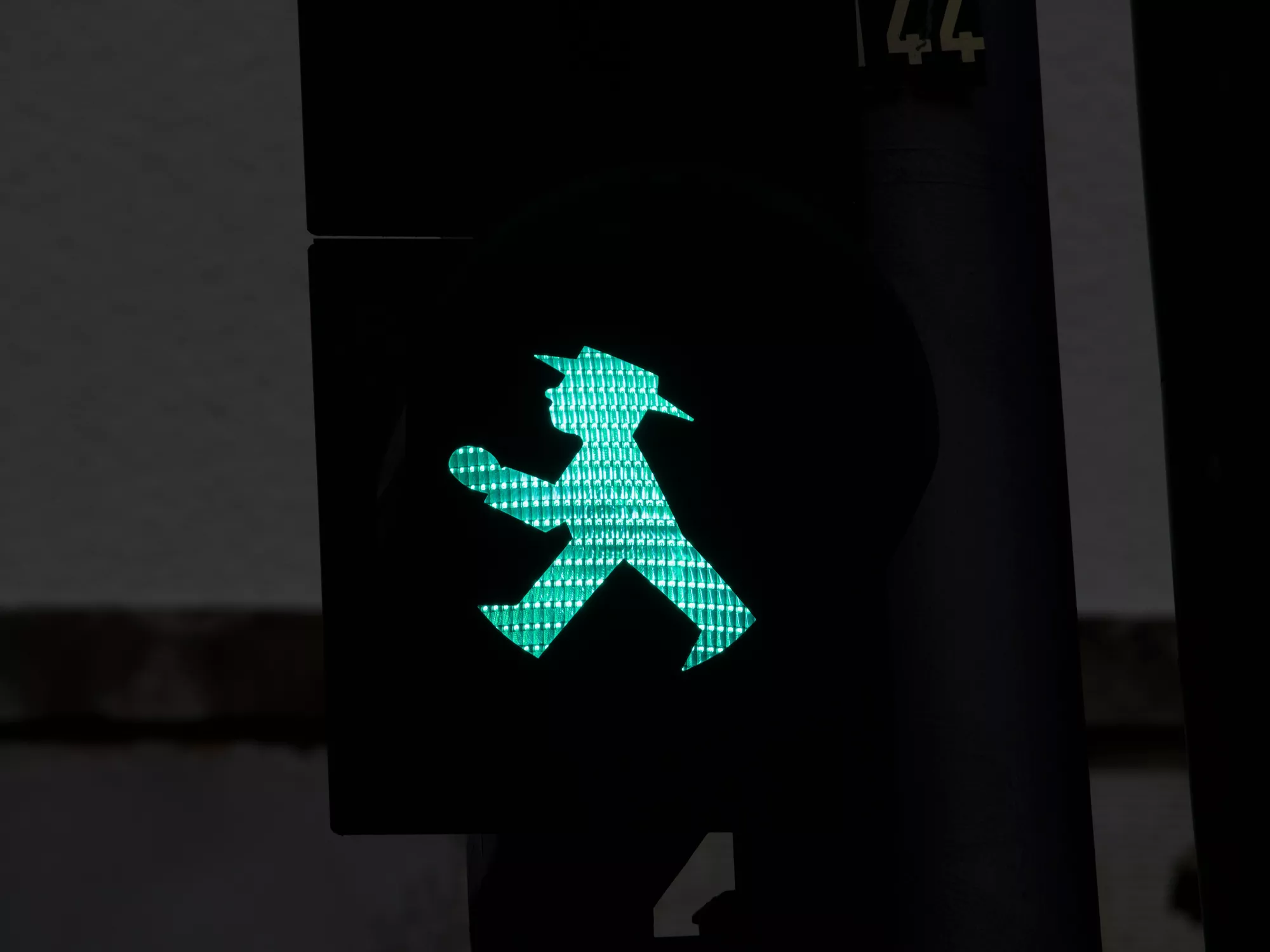 El logo de Berlín és un ninot de color verd com els que indiquen la prioritat de pas en els semàfors