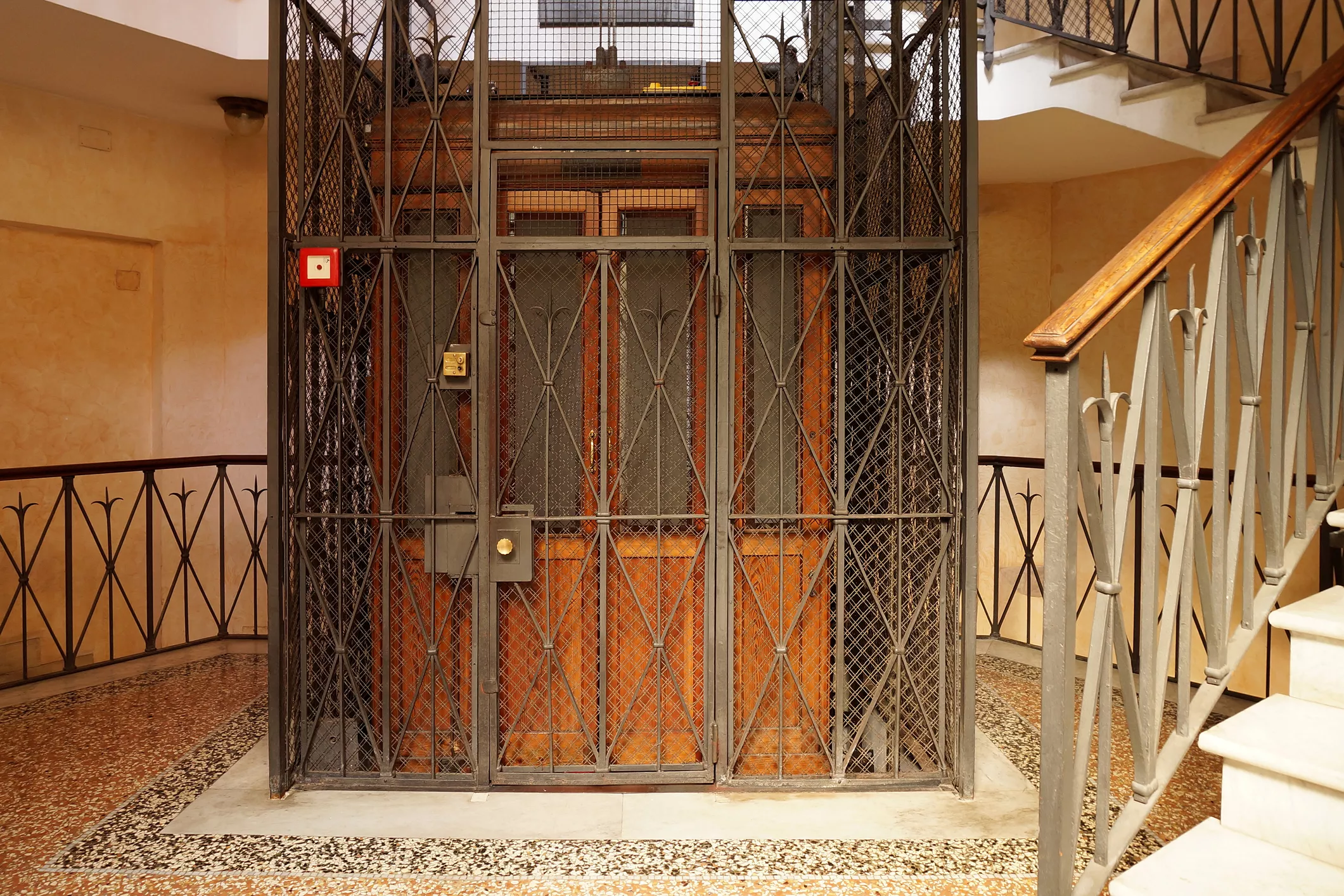 Elisha Otis va dissenyar la patent de l'ascensor amb fre de seguretat