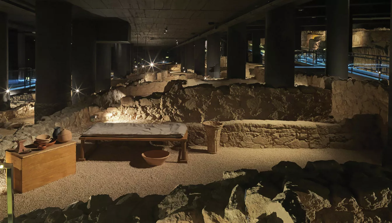 Al subsòl de l’actual ciutat de Badalona es conserven les restes de l’antiga Baetulo, avui habilitades com a Museu