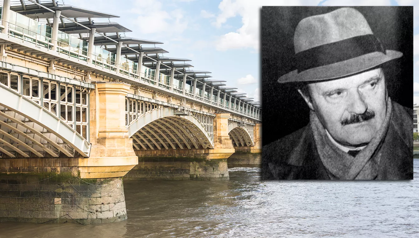 El cos de Roberto Calvi, president del Banco Ambrosiano, va ser trobat penjat al pont de Blackfriars de Londres
