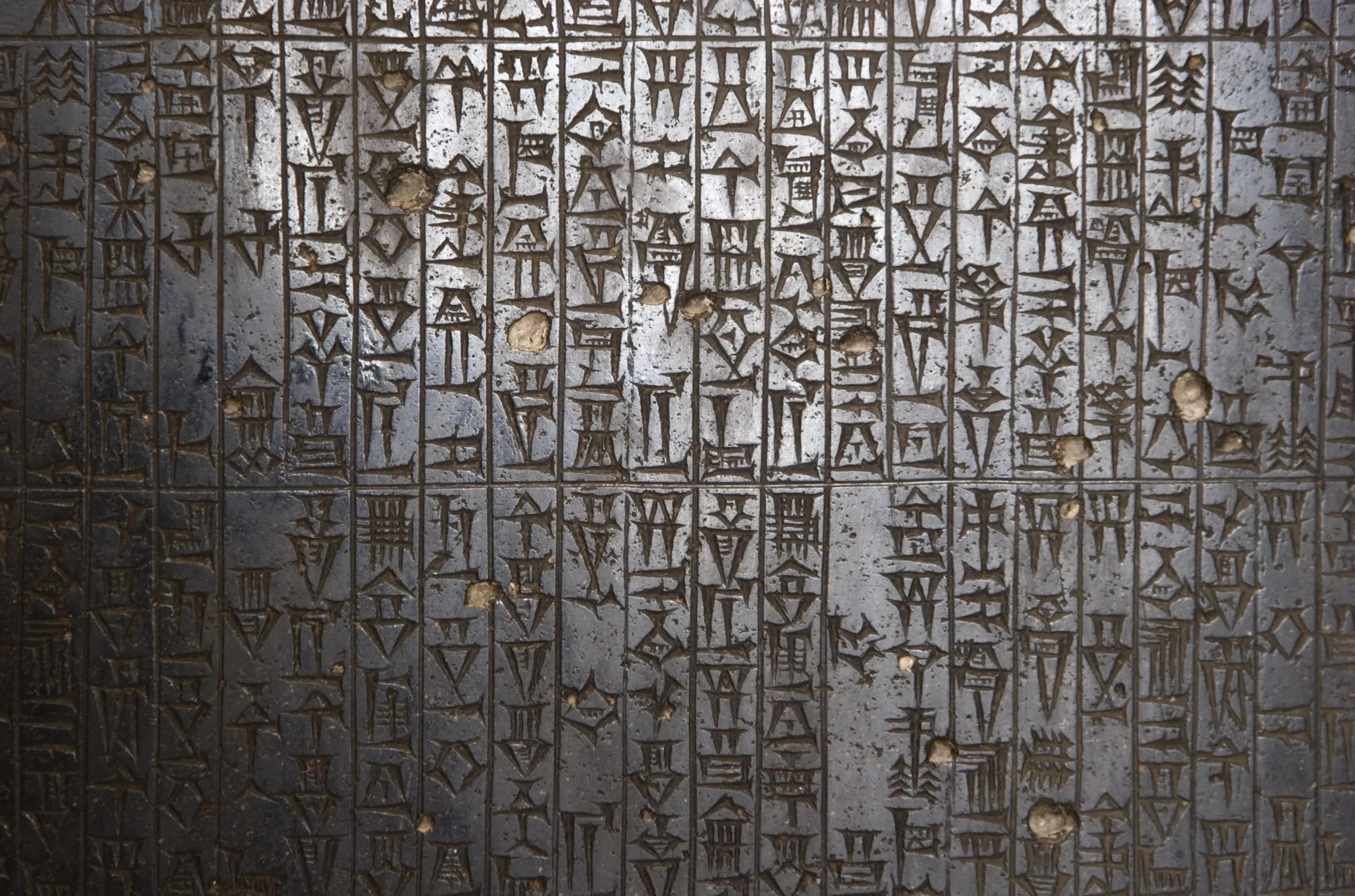 En el pròleg dels codis legals de cada ciutat, com el d'Hammurabi, cada rei explicava el seu programa de reformes i criticava l'oposició