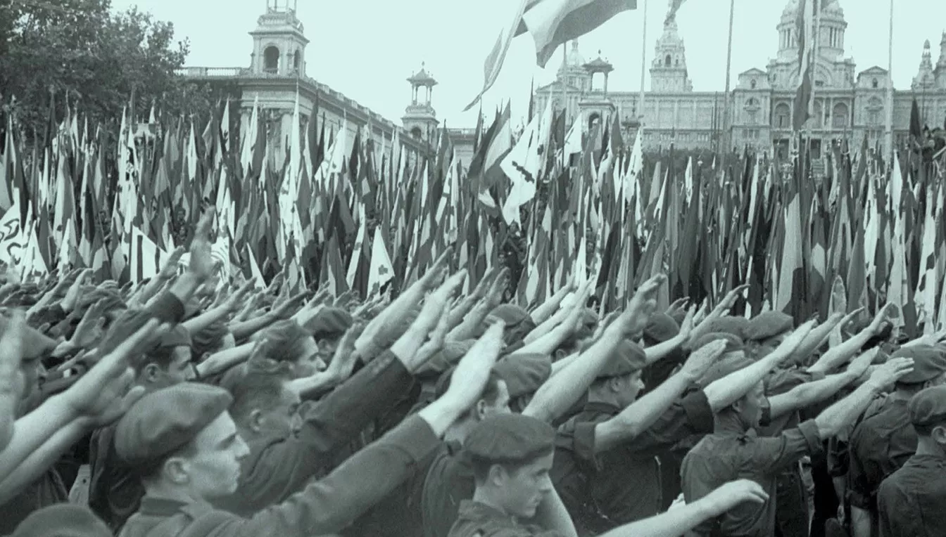 Mentre el règim celebrava el quart aniversari de l'Alzamiento a Montjuïc (foto), facilitava llistes dels jueus de Barcelona a la Gestapo nazi