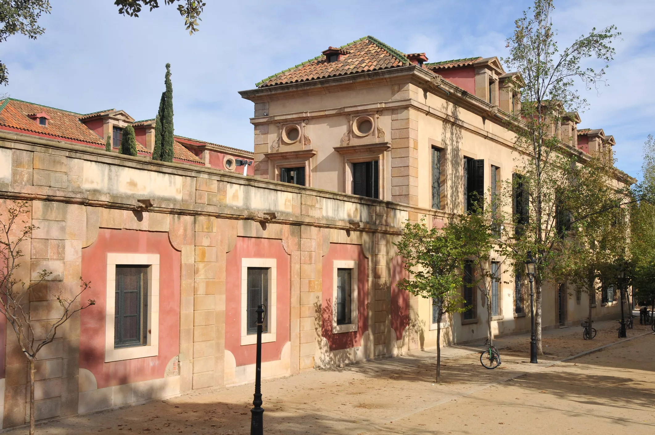 Palau del Governador al parc de la Ciutadella, antiga seu de l'Institut Escola i actual seu de l'Institut Verdaguer