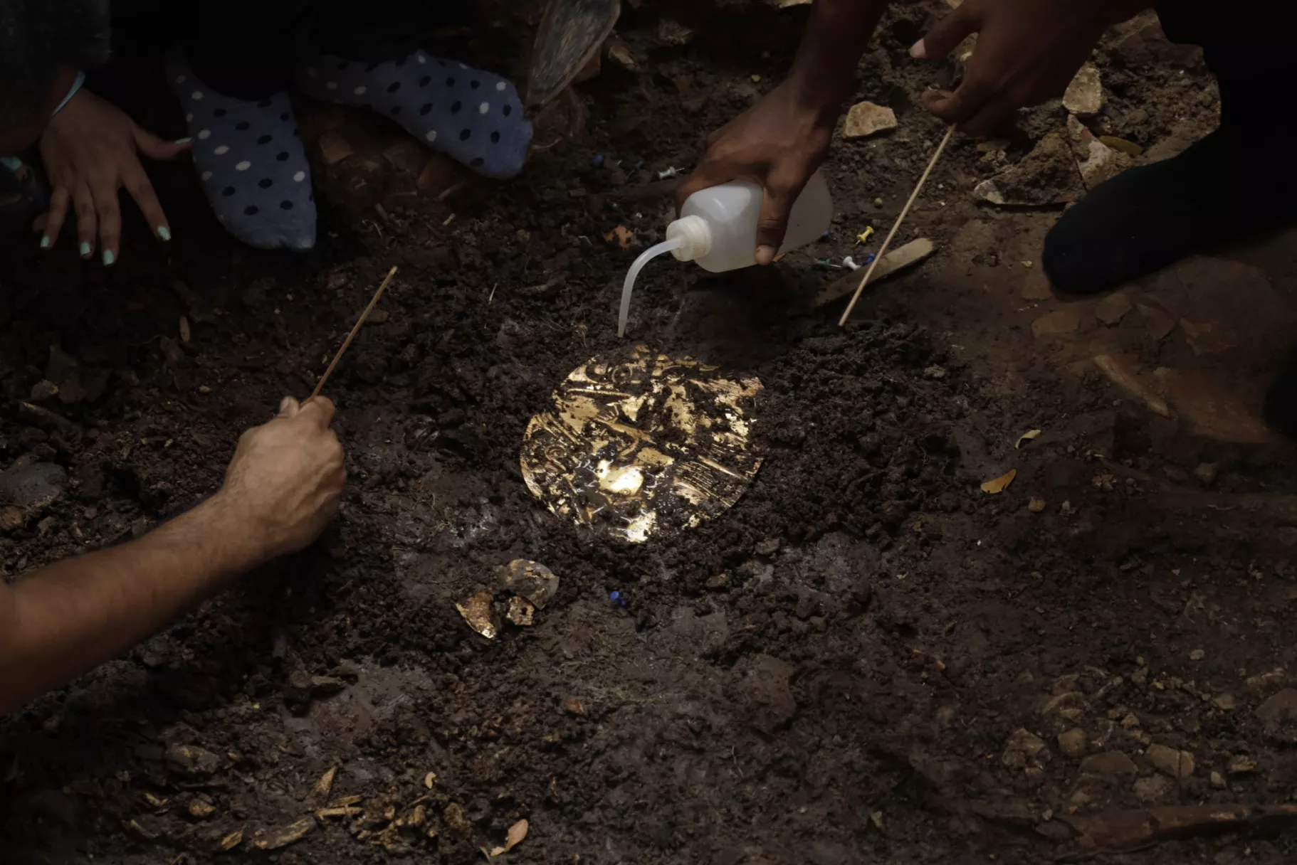 Aixovar funerari trobat a l'interior de la tomba d'un governant a Panamà