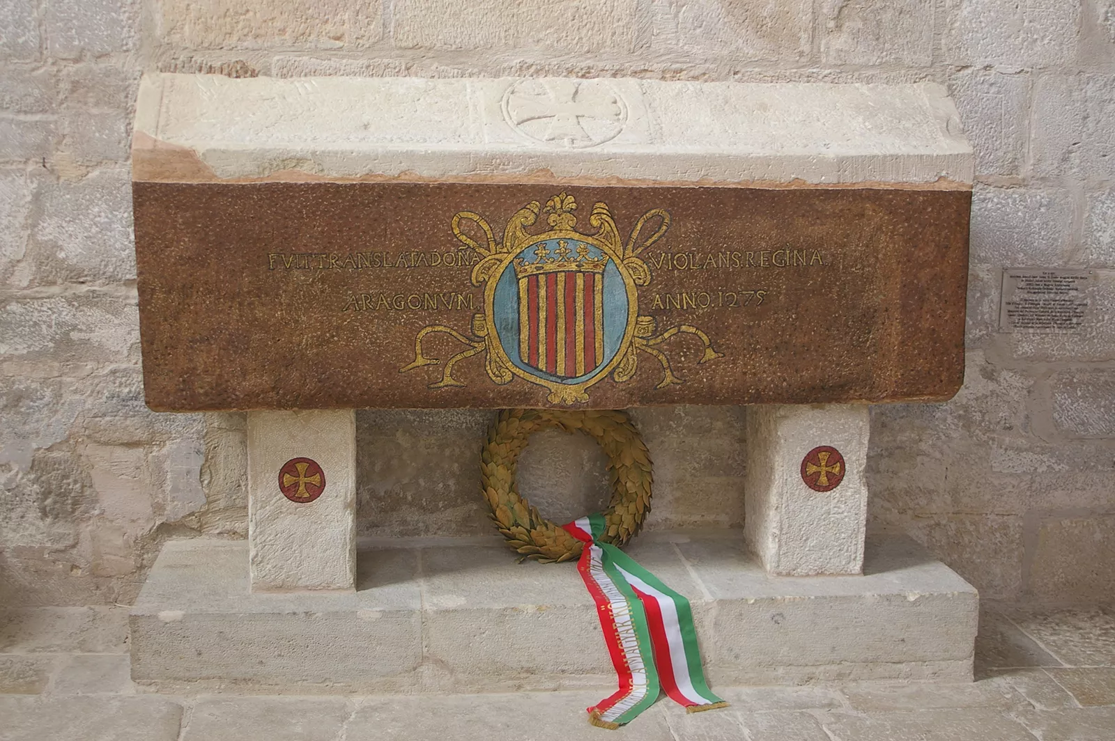 Tomba de Violant d'Hongria al monestir de Vallbona de les Monges