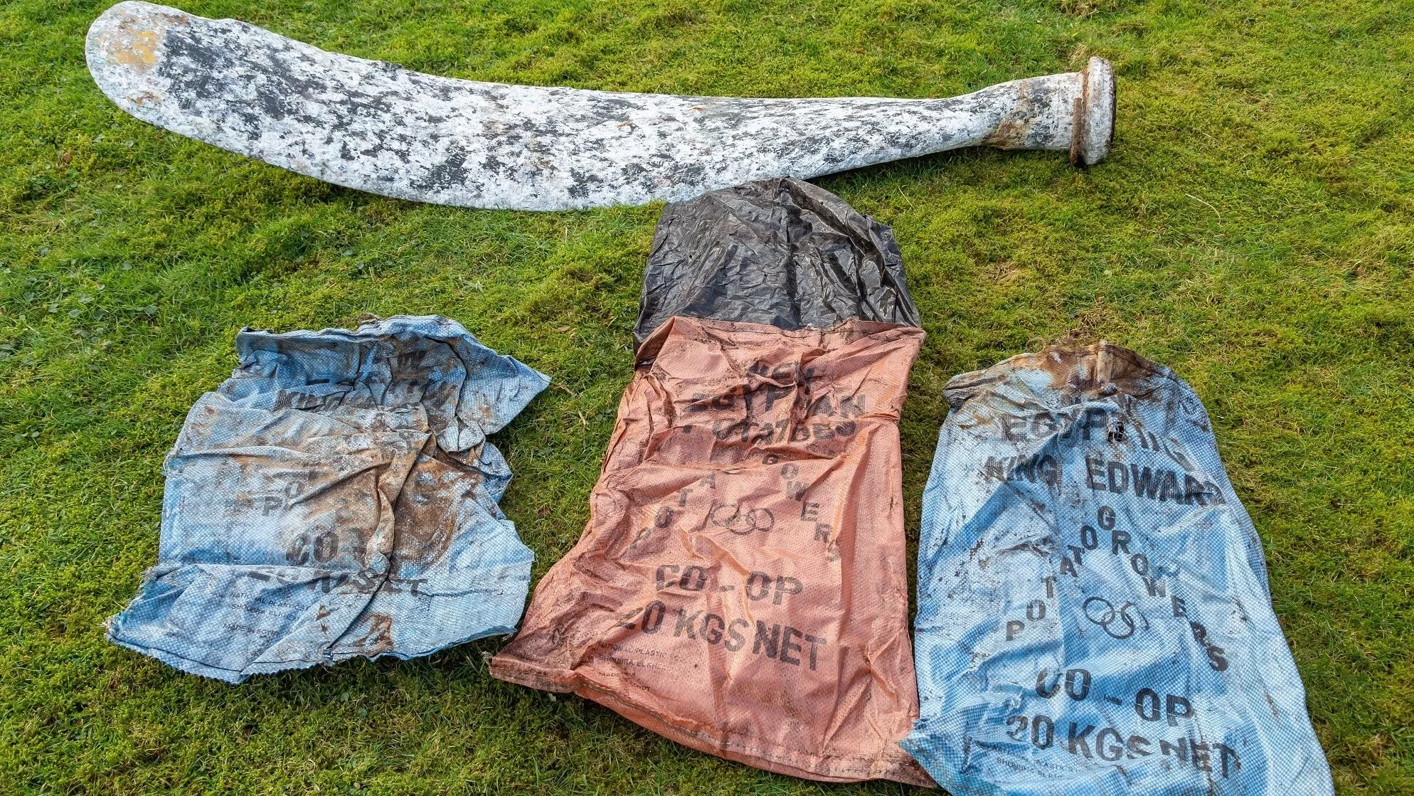 El fragment d'hèlix d'un avió de la Segona Guerra Mundial va aparèixer embolicat amb un sac de patates a Escòcia
