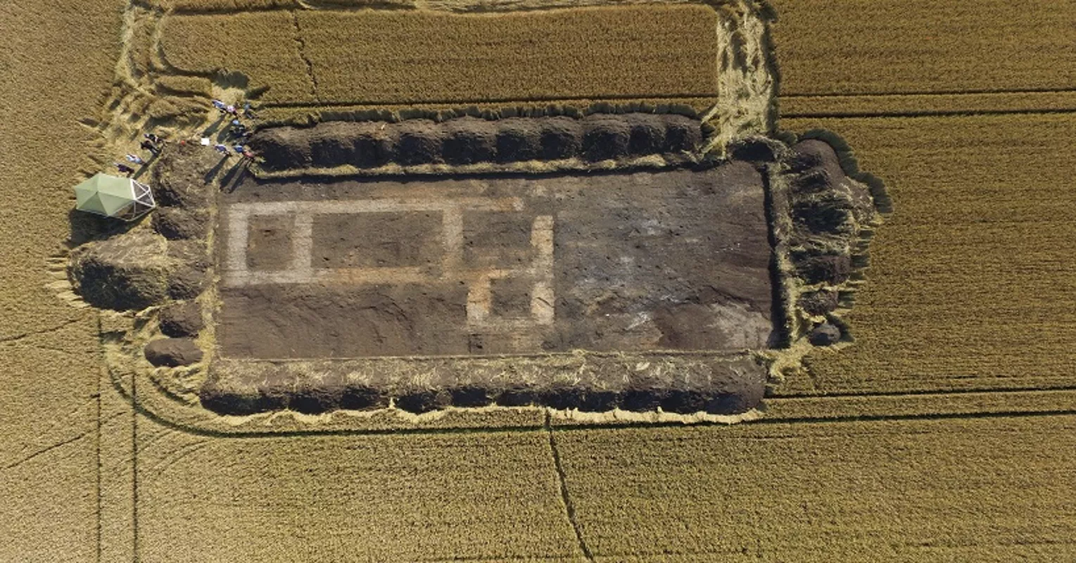 Vista aèria de la descoberta d'un 'henge' prehistòric a Anglaterra