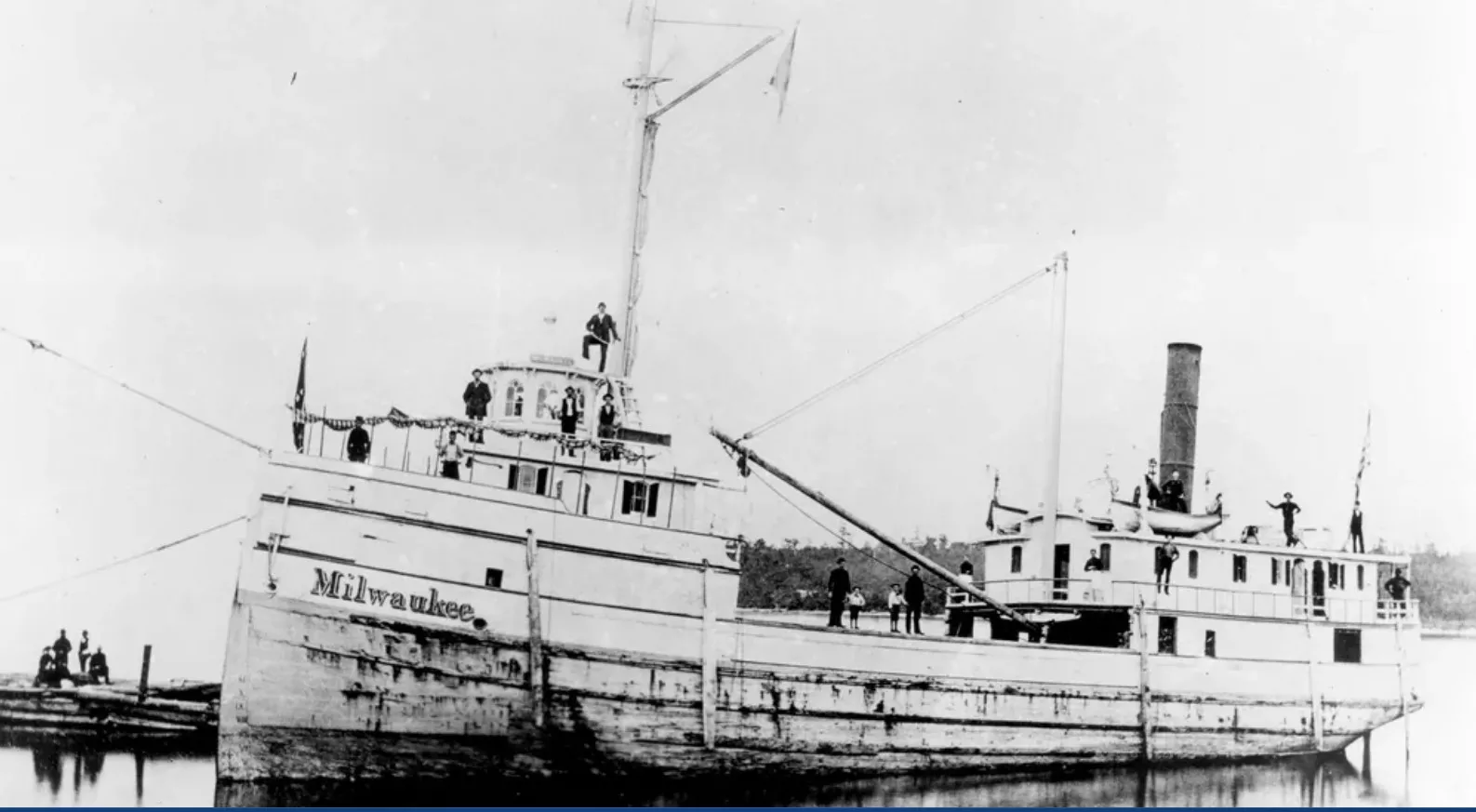 El vaixell 'Milwaukee', navegant pel llac Michigan abans de l'accident 