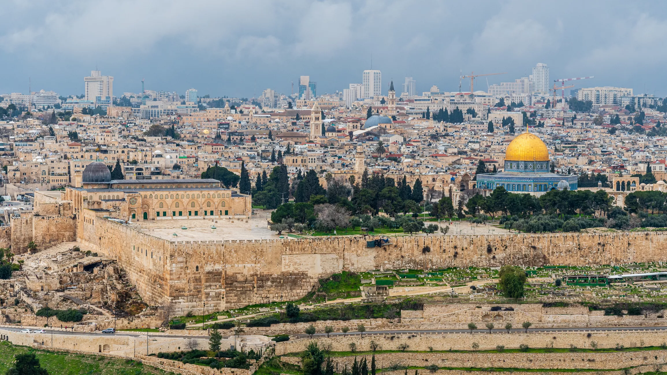 En l'època de Jesucrist, Jerusalem es trobava sota una doble autoritat: d'una banda la del prefecte romà, Pilat, i d'una altra la del summe sacerdot, Caifas