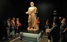 L'estàtua d'Asclepi, la més important de tota la Mediterrània occidental. 