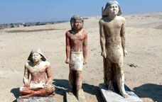 Escultures trobades dins la tomba