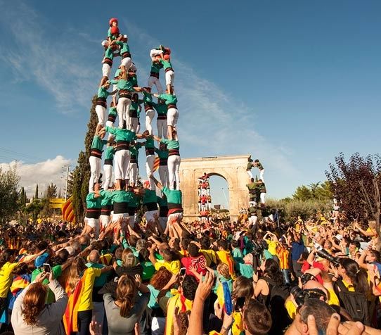 La cadena humana al seu pas per l'Arc de Berà, a la N340 -  © ANC