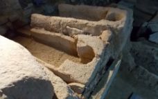 La necròpolis que es conserva al subsòl del monestir de Ripoll