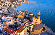 Vista aèria de la parròquia de Sant Bartomeu i Santa Tecla de Sitges