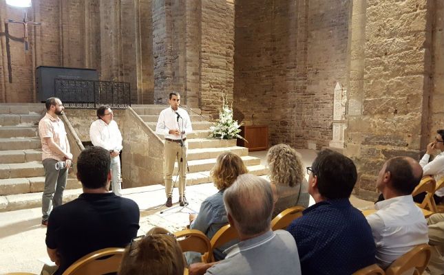 L'alcalde de Cardona, Ferran Estruch, agraeix el guardó -  Albert Bernat