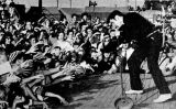 Elvis a un concert a Tupelo, el 26 de setembre de 1956 -  Wikimedia Commons