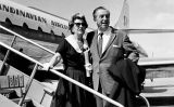 Walt Disney i la seva esposa a l'aeroport de Copenhaguen - SAS Scandinavian Airlines / Wikimedia Commons Walt Disney i la seva esposa a l'aeroport de Copenhaguen - SAS Scandinavian Airlines / Wikimedia Commons