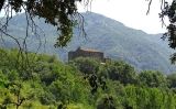 Vista de la masia la Sala (Viladrau), la casa natal de Serrallonga - ArbeloA / Wikimedia Commons Vista de la masia la Sala (Viladrau), la casa natal de Serrallonga - ArbeloA / Wikimedia Commons
