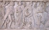 Detall de sarcòfag grec del 240 aC - Wikimedia Comons Detall de sarcòfag grec del 240 aC - Wikimedia Comons