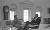 Reunió entre la primera ministra Indira Gandhi i el president Lyndon B. Johnson al despatx Oval. 28 de març del 1966 - Yoichi Okamoto / Wikimedia commons Reunió entre la primera ministra Indira Gandhi i el president Lyndon B. Johnson al despatx Oval. 28 de març del 1966 - Yoichi Okamoto / Wikimedia commons
