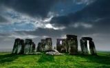 Stonehenge (Anglaterra) -  Sanjay Nair / Wikimedia Commons