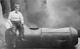 Bobby Leach després d'haver saltat a les cascades del Niàgara en un barril (25 de juliol de 1911) - Robert Leach / Library and Archives Canada / Wikimedia Commons Bobby Leach després d'haver saltat a les cascades del Niàgara en un barril (25 de juliol de 1911) - Robert Leach / Library and Archives Canada / Wikimedia Commons