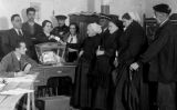 Dones exercint el dret a vot al País Basc durant la Segona República (novembre 1933) - Indalecio Ojanguren - Gipuzkoako Foru Aldundiko Kultura eta Euskara Departamentua / Wikimedia commons Dones exercint el dret a vot al País Basc durant la Segona República (novembre 1933) - Indalecio Ojanguren - Gipuzkoako Foru Aldundiko Kultura eta Euskara Departamentua / Wikimedia commons