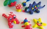 Figures de plastilina - Nevit Dilmen / Wikimedia Commons Figures de plastilina - Nevit Dilmen / Wikimedia Commons