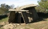El dolmen de la Creu d’en Cobertella El dolmen de la Creu d’en Cobertella